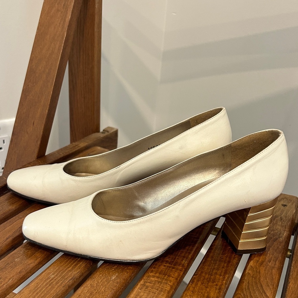 Vintage Arnold Churgin Size 7.5 Heels - Picture 2 of 9